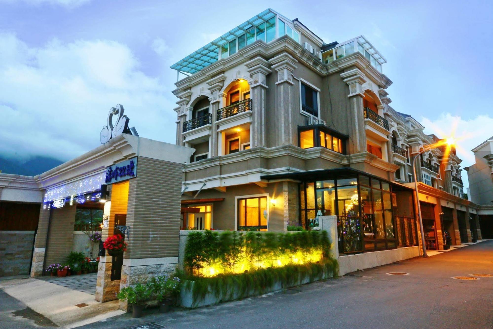Creekside No.22 B&B Jiali Екстериор снимка